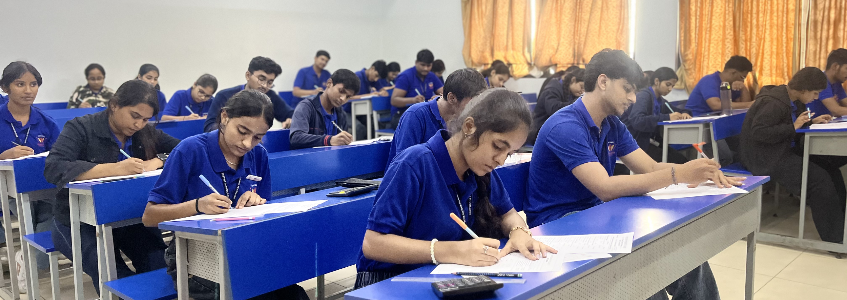 Vidya soudha pu college - students in the classroom